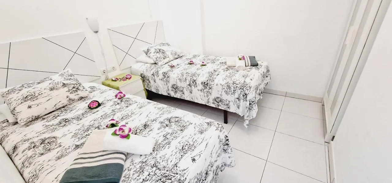 Prázdninový dům Las Vistas Apartment, Ocean View, 2 Bedrooms & Free Wifi Arona