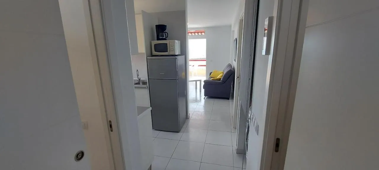 Las Vistas Apartment, Ocean View, 2 Bedrooms & Free Wifi Arona