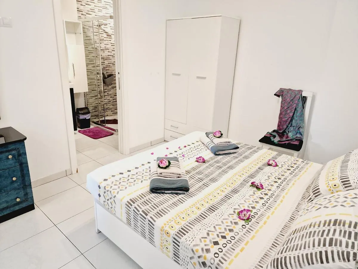Las Vistas Apartment, Ocean View, 2 Bedrooms & Free Wifi Arona  Arona (Tenerife)