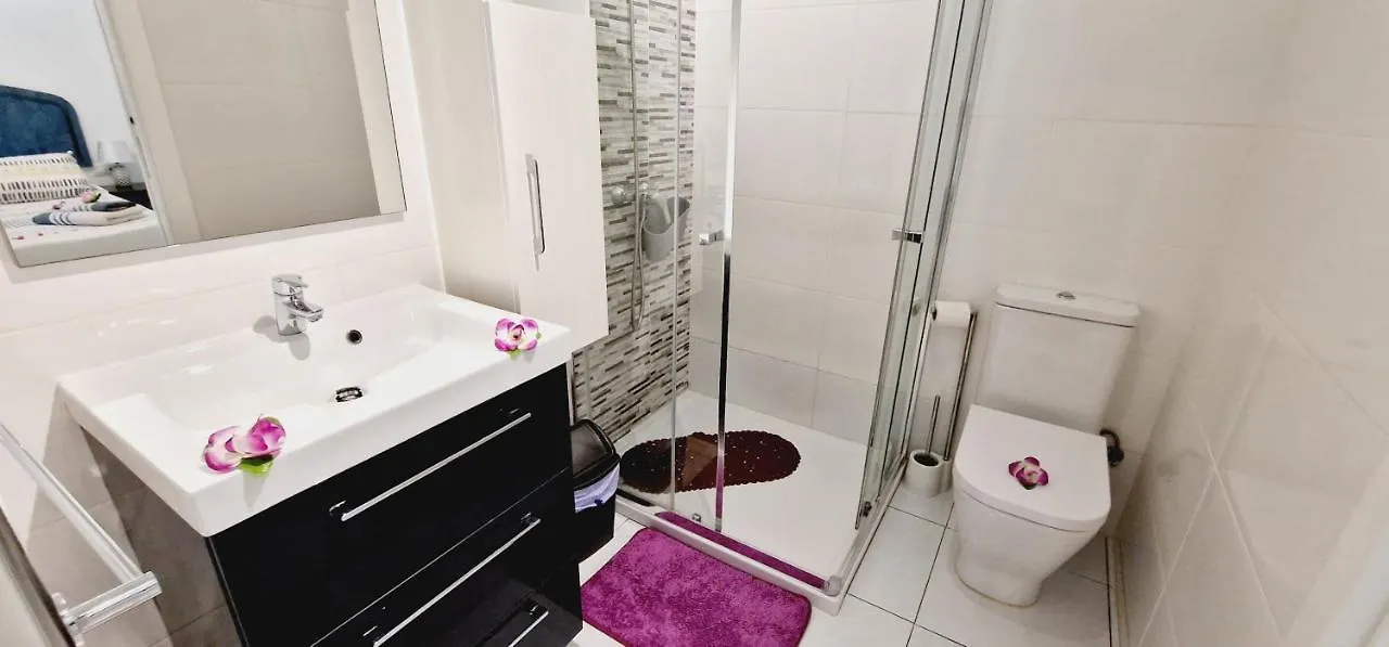 Las Vistas Apartment, Ocean View, 2 Bedrooms & Free Wifi أرونا 0*,